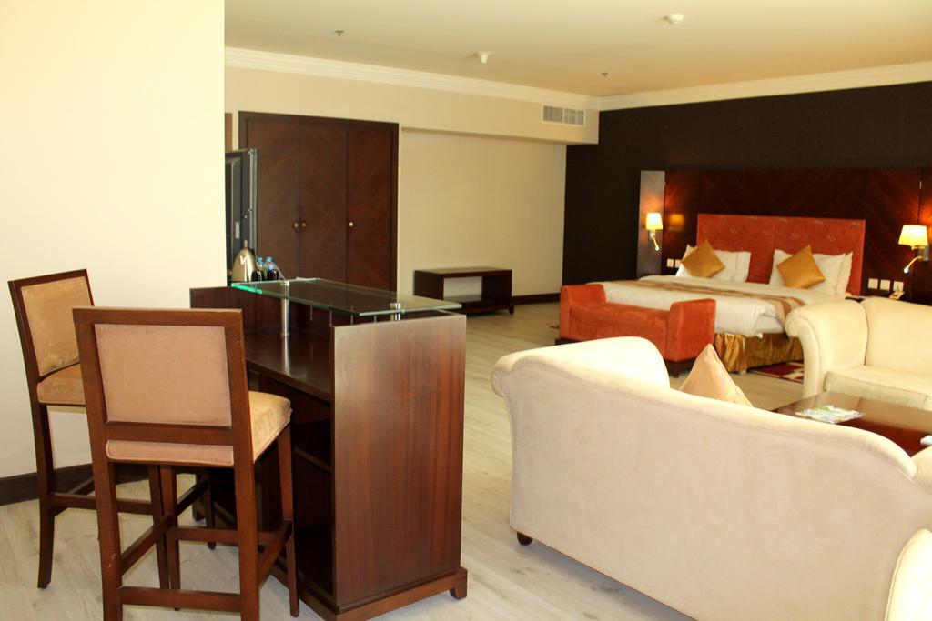 Amt Mena Doha